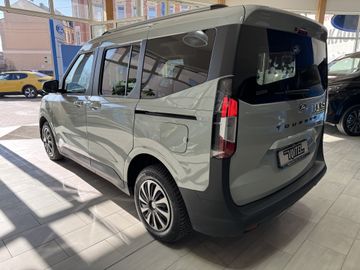 Ford Tourneo Courier Titanium