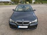 BMW 330i e90 - BMW 330: 330i E90