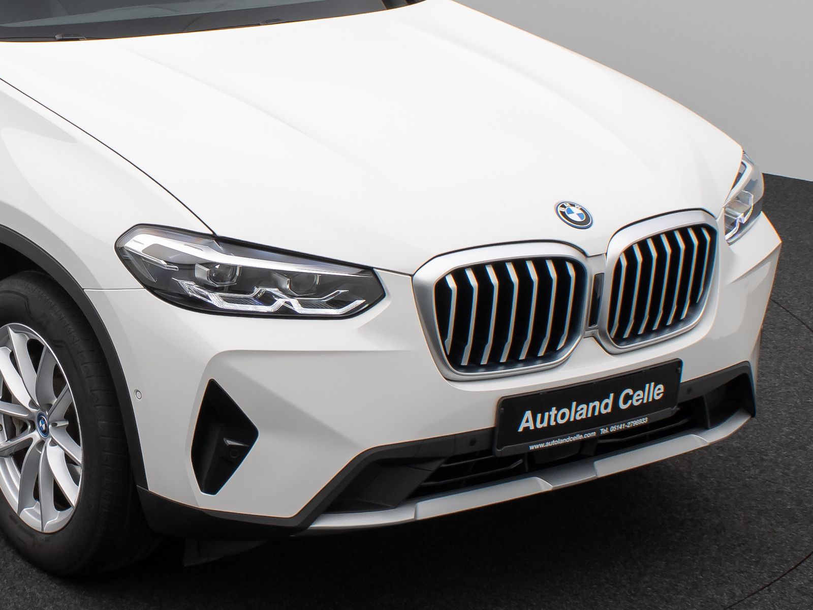 Fahrzeugabbildung BMW X3 xD30e Kamera HUD DAB HiFi Stop&Go AHK Sport