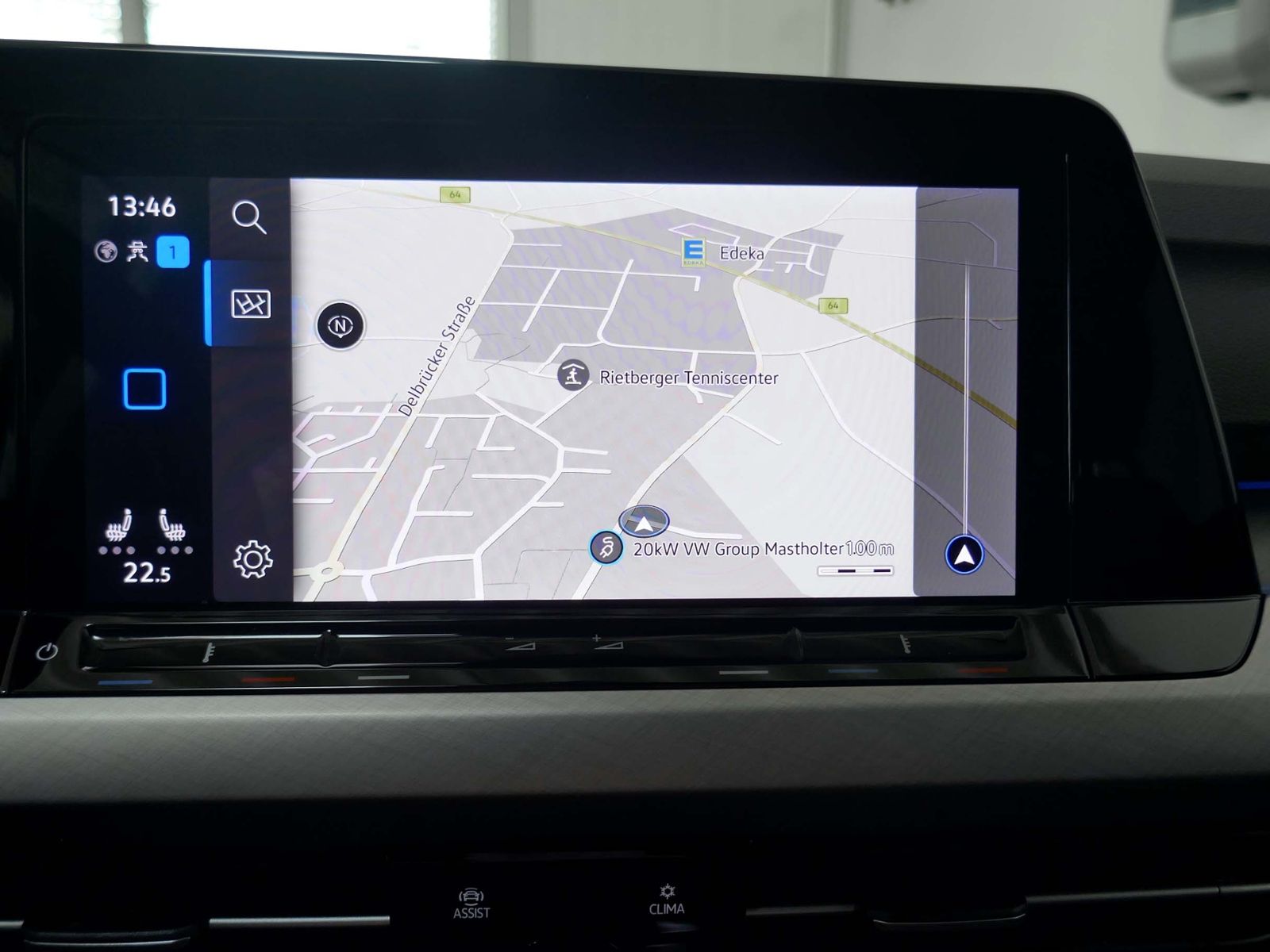 Fahrzeugabbildung Volkswagen Golf VIII Variant Life 2.0 TDI DSG | LED RFK ACC