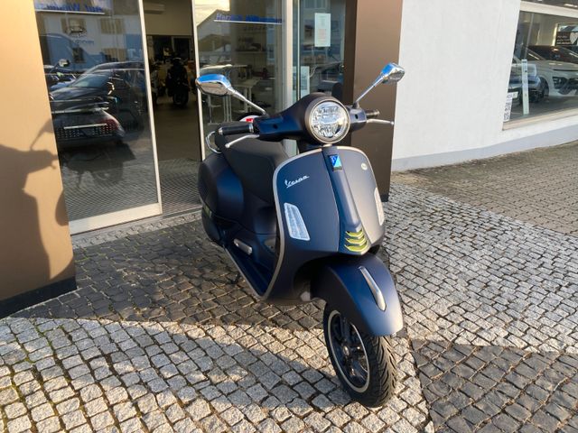 Vespa GTS SuperTech 300