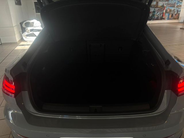 Arteon 2.0 TDI R-Line Edition *SH*APP*ACC*AHK*