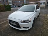 Mitsubishi Lancer 1.6 Sportback  BI-Xenon *AHK*KLIMA*BT*PDC - Mitsubishi Lancer: Sportback X