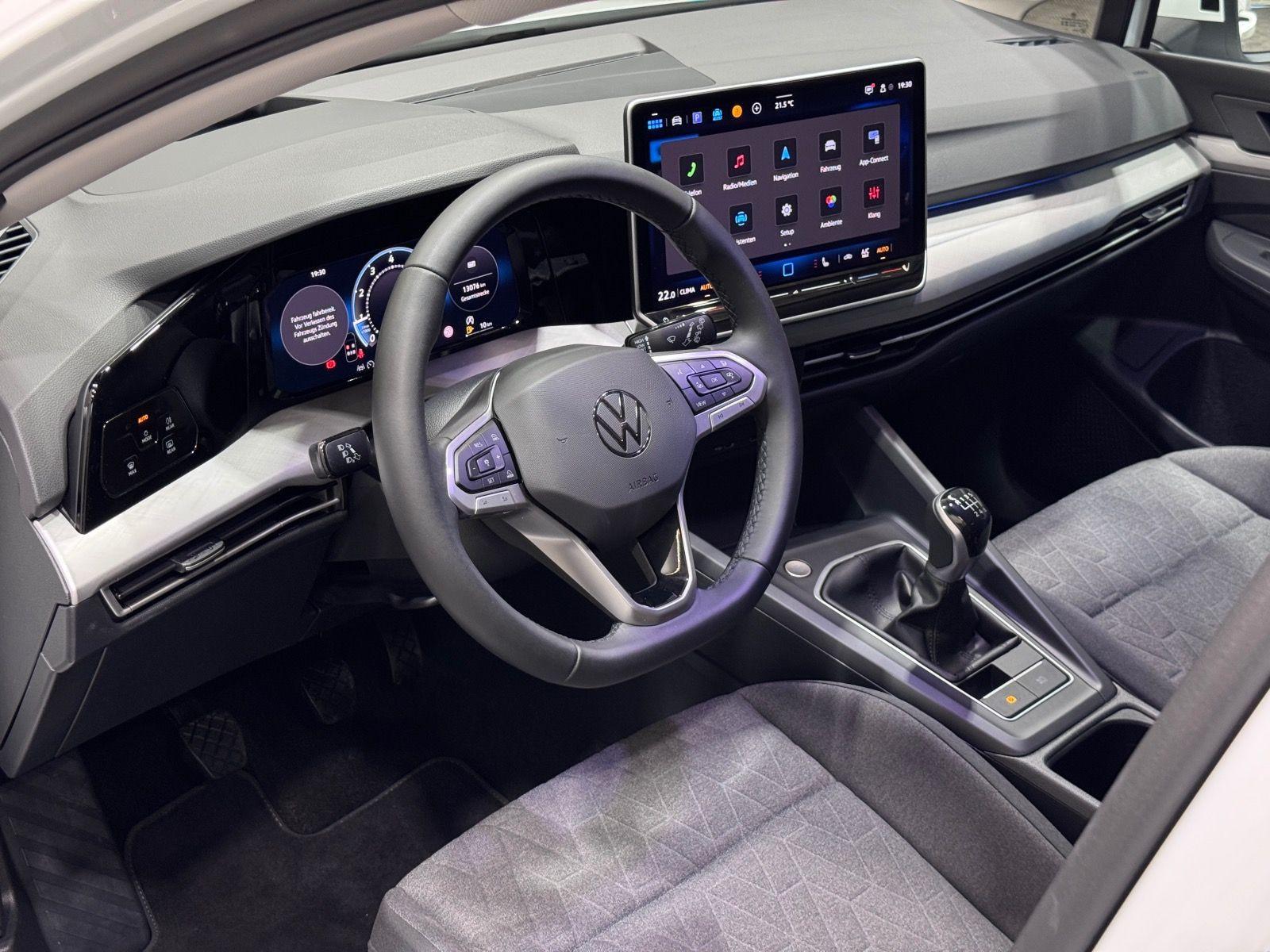 Volkswagen Golf Variant Life 1.5 TSI | AHK LED NAVI RÜKA