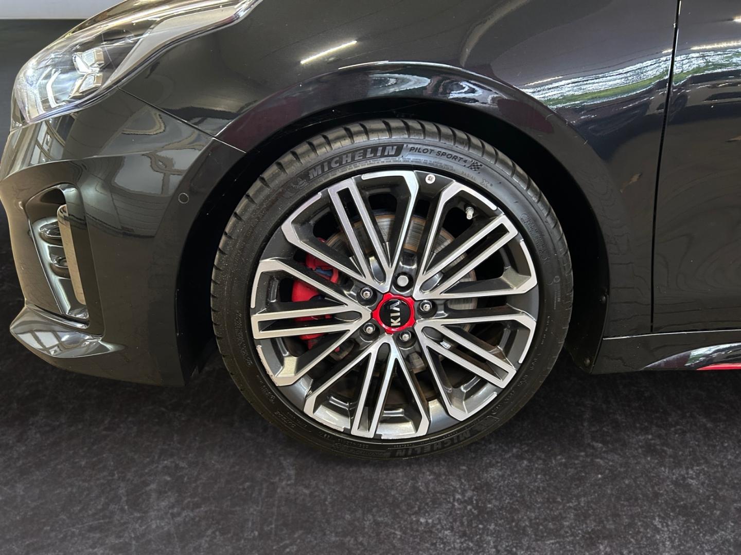 Kia ProCeed 1.6 T-GDI GT *Digi CP*Navi*JBL*CAM*SHZ*
