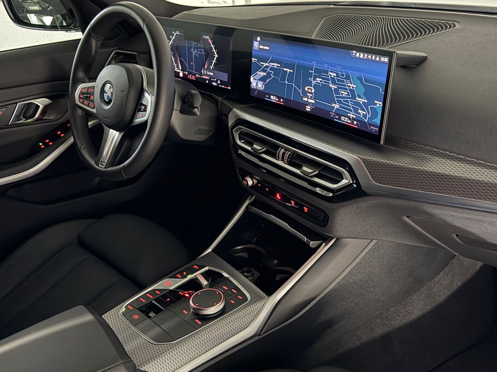 Fahrzeugabbildung BMW 330 i M SPORT/LED/DAB/KAMERA/ACC/CURVED DISPLAY