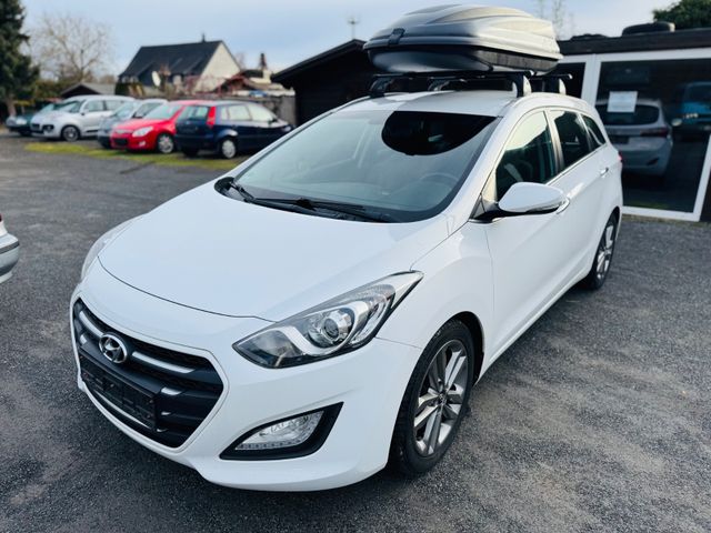 Hyundai i30 cw YES!