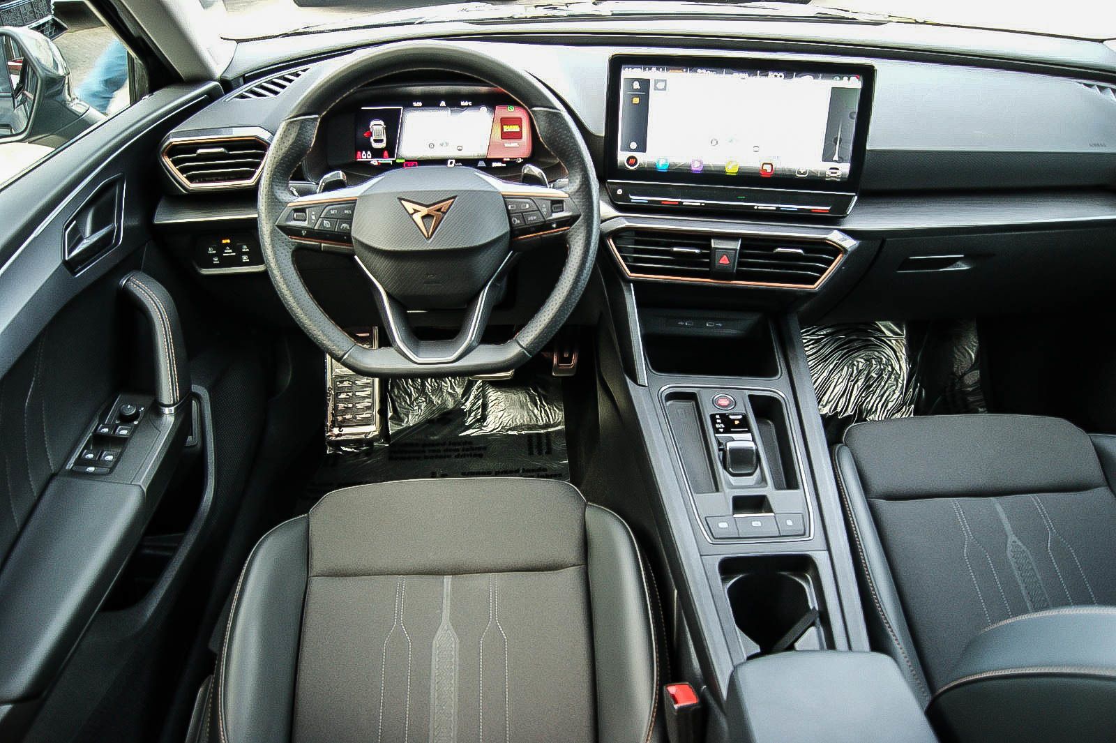 Fahrzeugabbildung CUPRA Leon Sportstourer e-HYBRID VIRTUAL ACC XL 1HAND