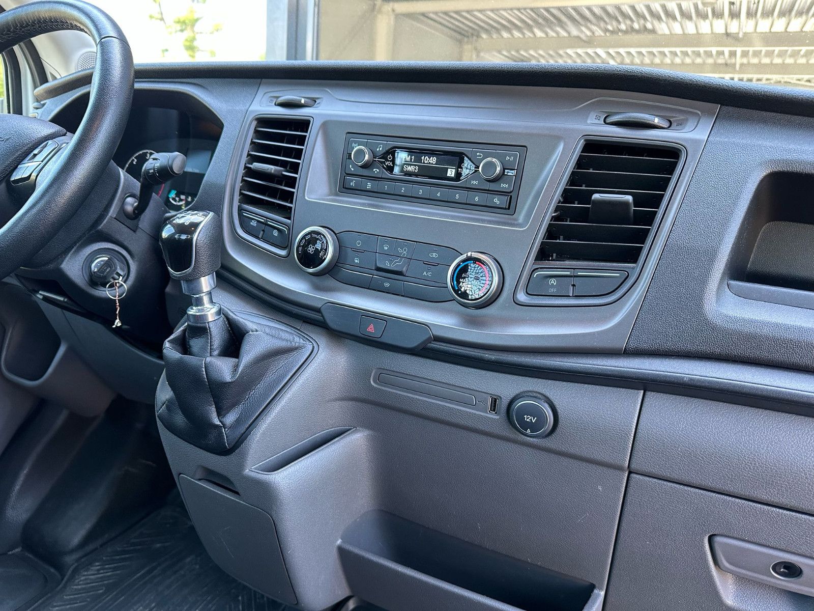 Fahrzeugabbildung Ford Transit 350 L2 PRITSCHE SPRIEGEL PLANE*AHK*KLIMA