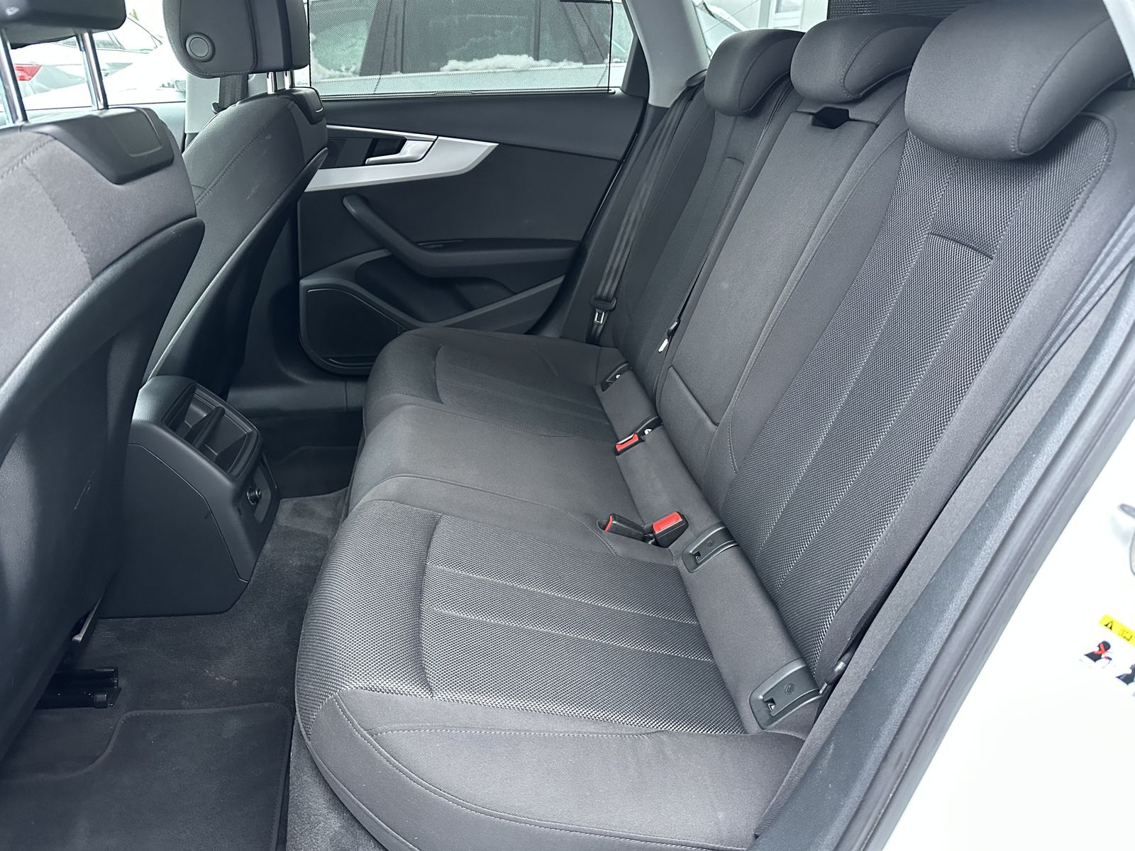 Fahrzeugabbildung Audi A4 Avant 40 TDI Quattro Aut. NAV+LED+KAMERA+18ZO