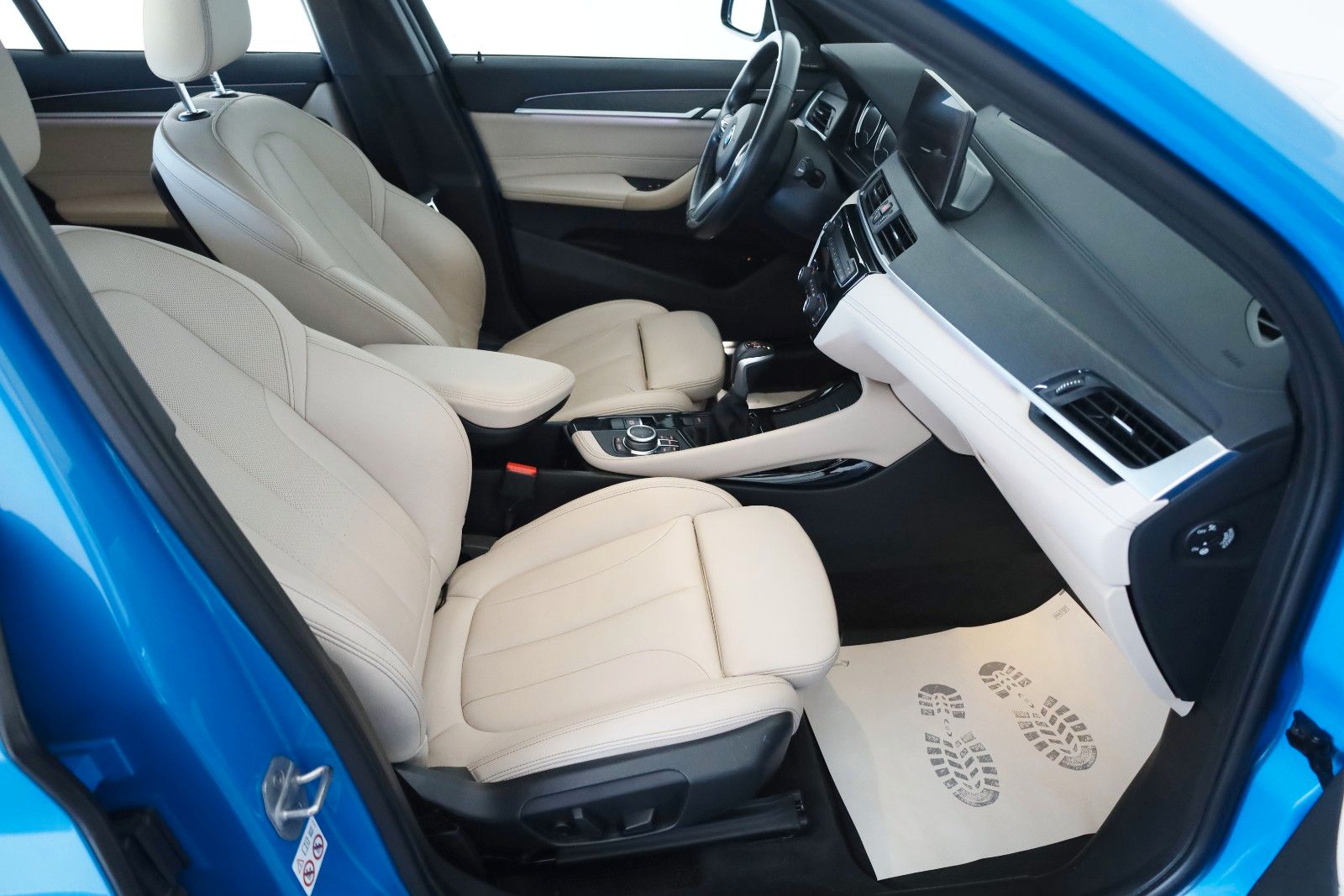 Fahrzeugabbildung BMW X1 xDrive 25e M Sport, Leder,Navi,ACC,HUD,Kamera
