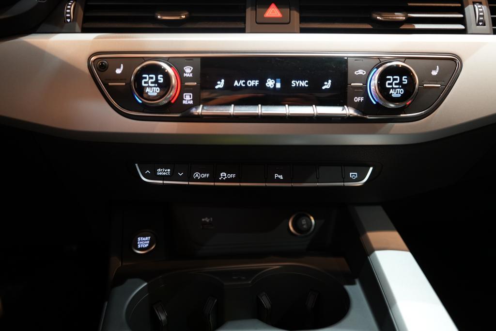 Audi A4 Avant 40 TFSI S line *MATRIX*Navi*Virtual*, миниатюра 13