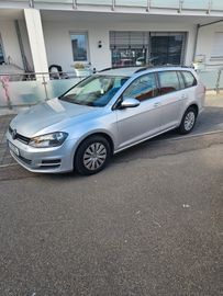 Volkswagen Golf - 2