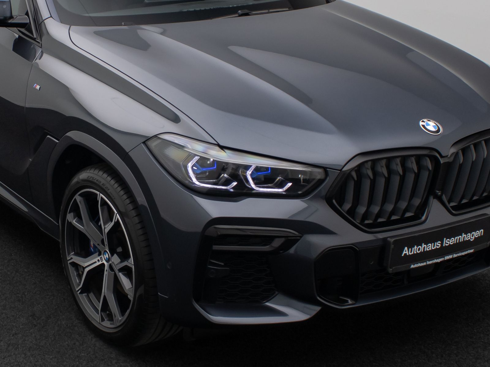 Fahrzeugabbildung BMW X6 xD30d M Sport 360&deg; HUD DAB SkyLounge H/K 21"