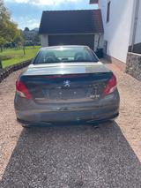 Peugeot 207 CC Premium 120 Premium - Peugeot 207 Premium mit Benzin-Antrieb