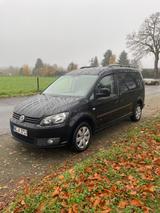 Volkswagen Caddy Maxi schwarz Allwetterreifen TÜV bis 07.27