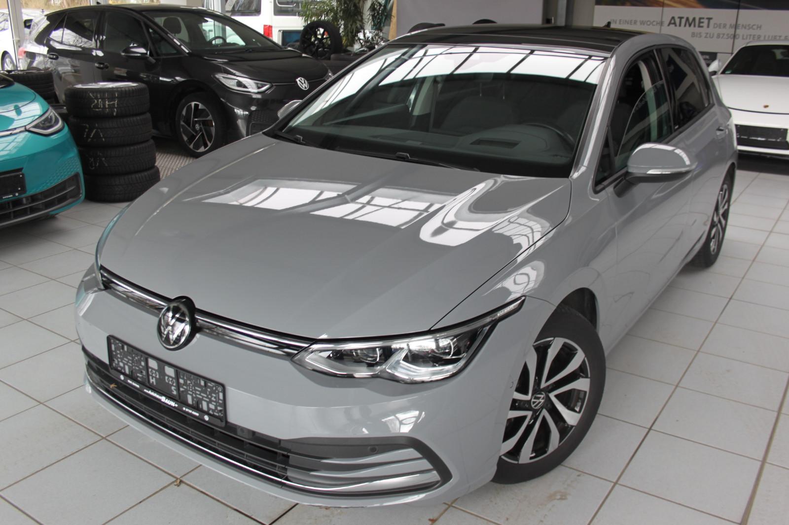 Volkswagen Golf VIII Lim. ACTIVE/DSG/PANO/AHK/HUD/KAME/IQLE