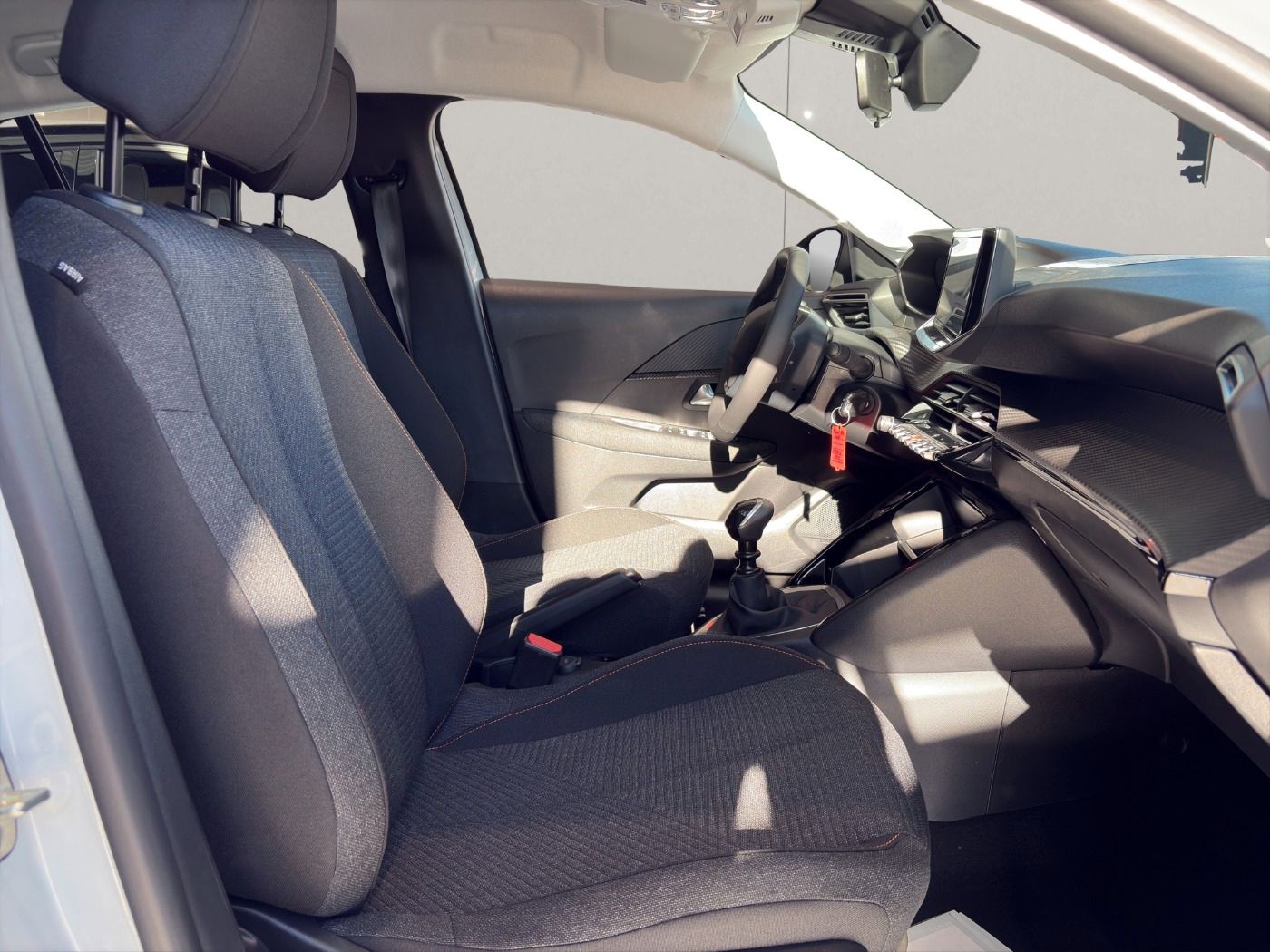 Peugeot 208 - Bild 16