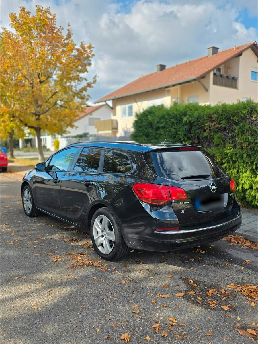 Opel Astra 2014 — engine 136 HP (100kW)