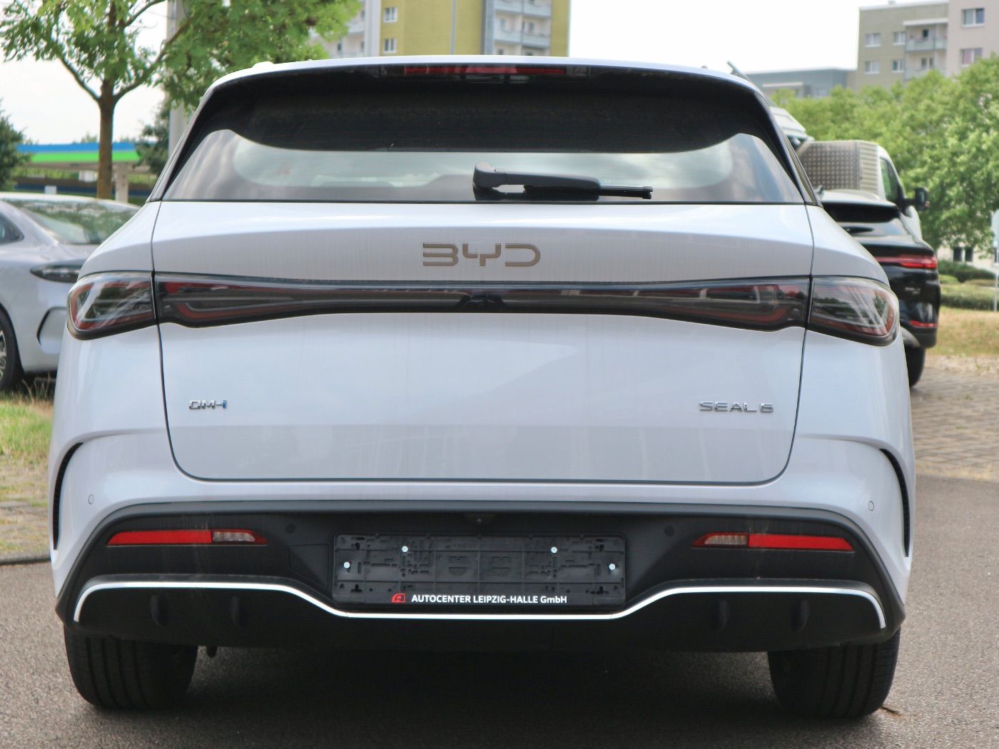BYD SEAL 6