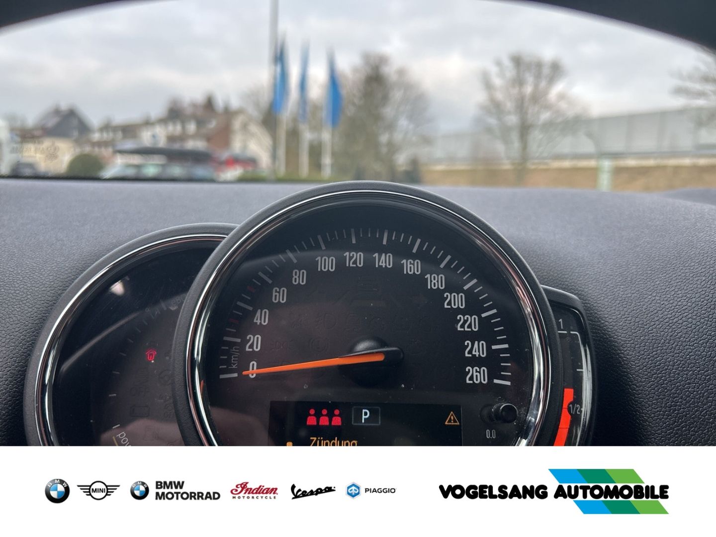 Fahrzeugabbildung MINI Cooper SE ALL4 Sportsitze LED DAB Navi