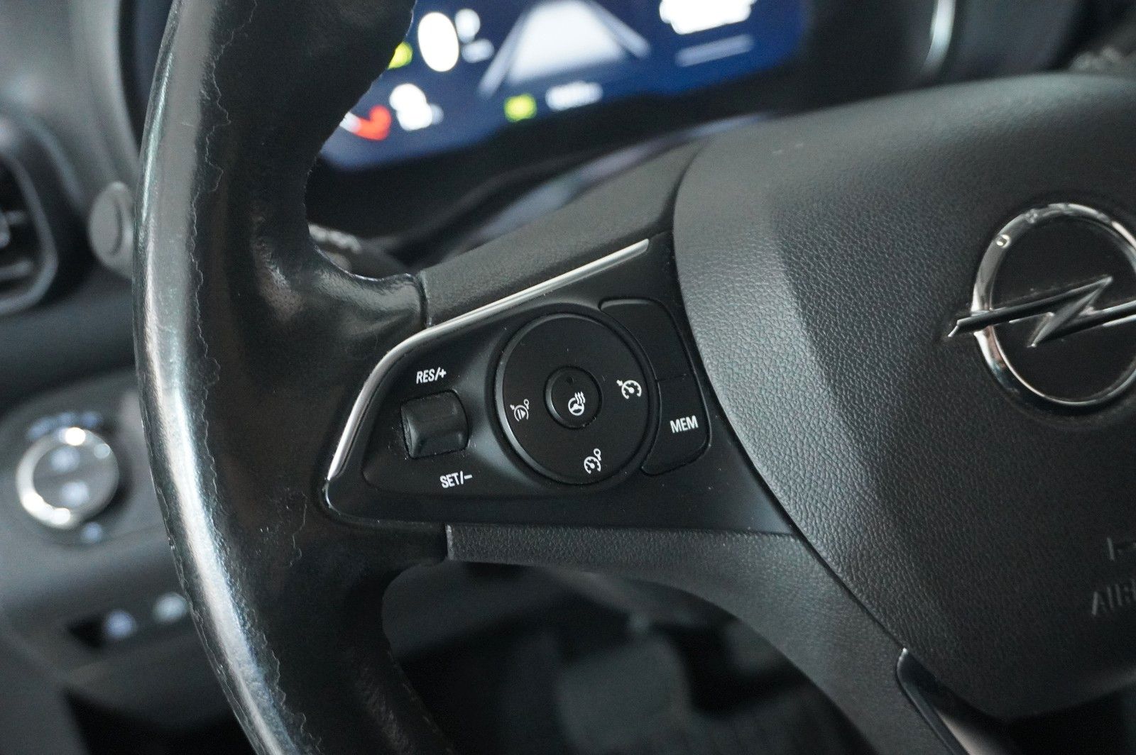 Fahrzeugabbildung Opel Combo-e LIFE ELEGANCE 11KW NAVI/KAMERA/VIRT./DAB