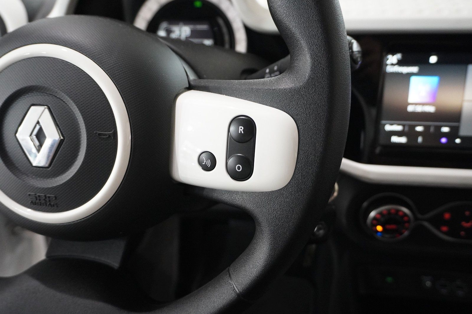 Fahrzeugabbildung Renault Twingo Equilibre Electric 22KWH NAVI/LED/DAB+