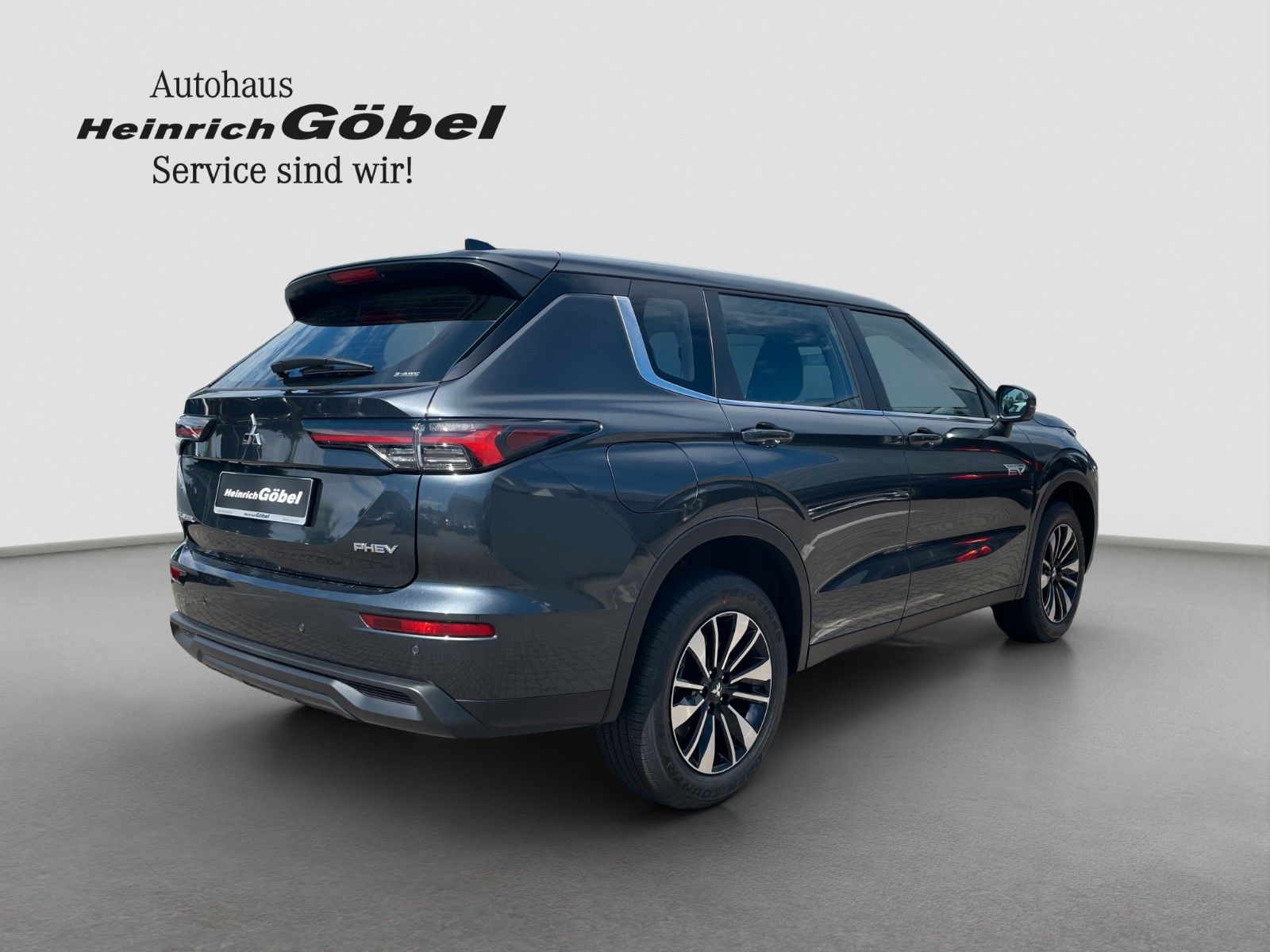 Fahrzeugabbildung Mitsubishi Outlander 2.4 PHEV 4WD Standheizung Tageszulassu