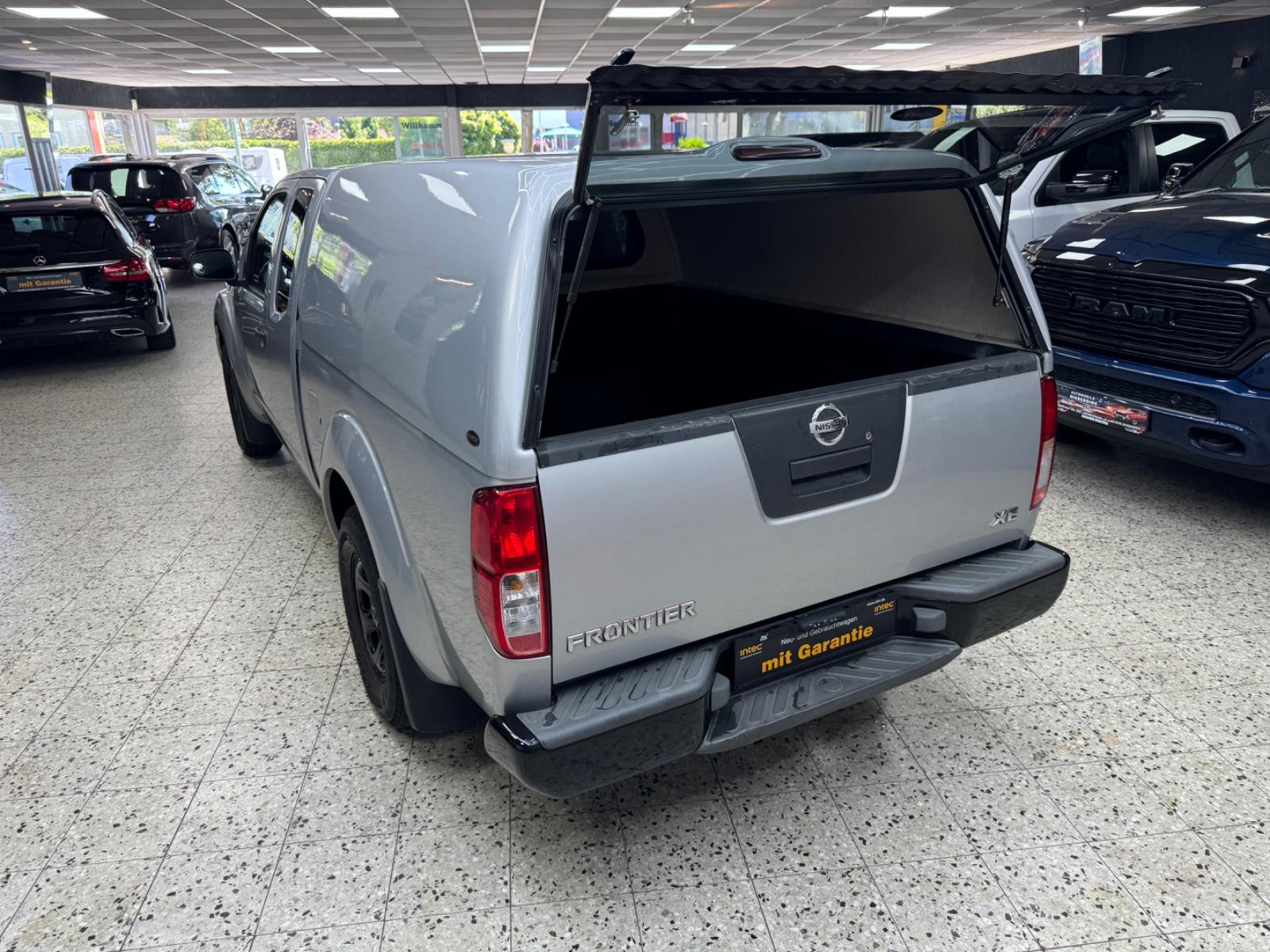 Nissan Frontier 2005 — photo 15
