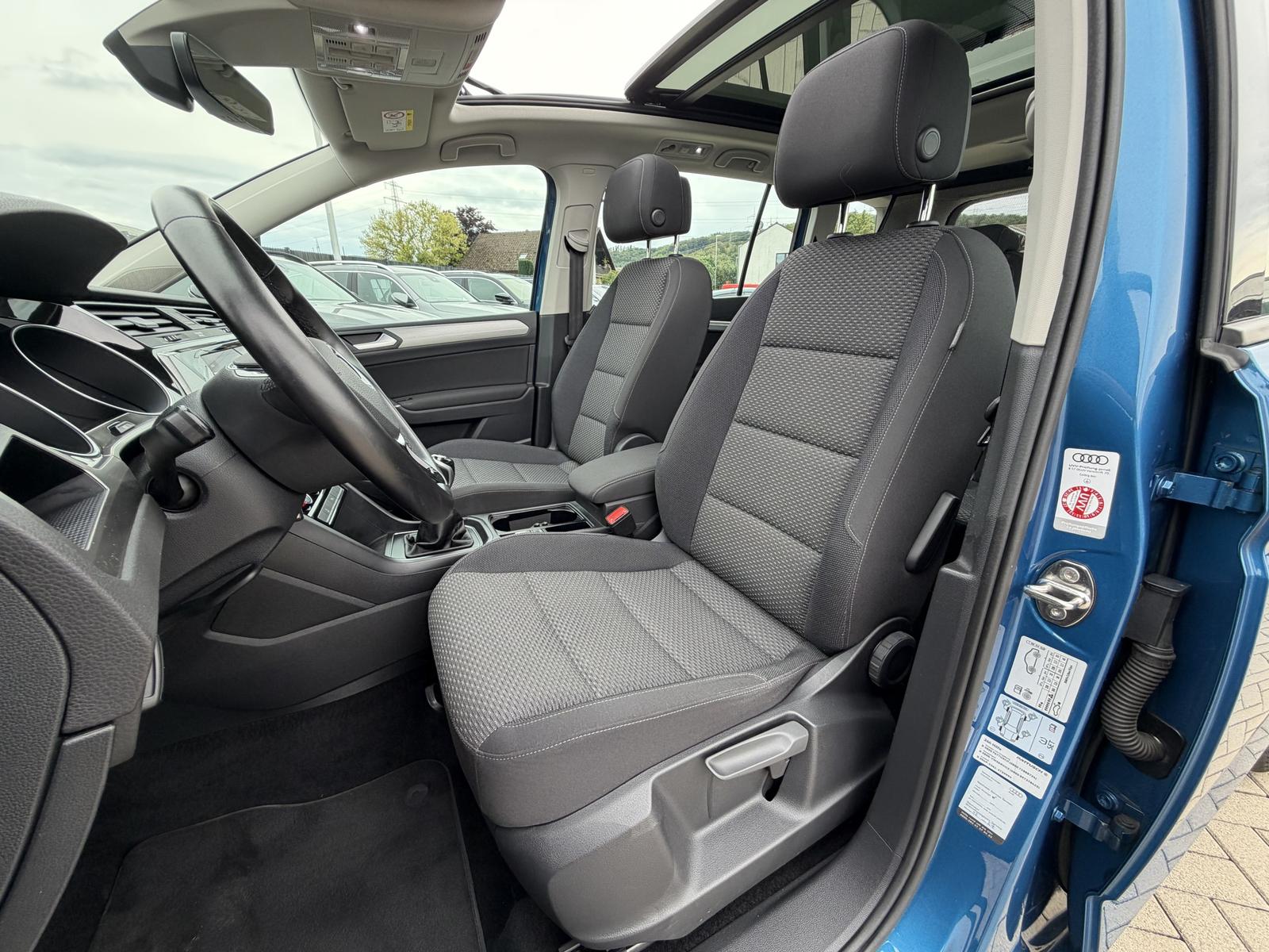 Volkswagen Touran Comfortline Pano ACC Familypaket LED, миниатюра 4