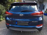 Hyundai TUCSON 2.0 CRDI Style blue 2 WD NAV,AHK, Kamera - Hyundai TUCSON von privat