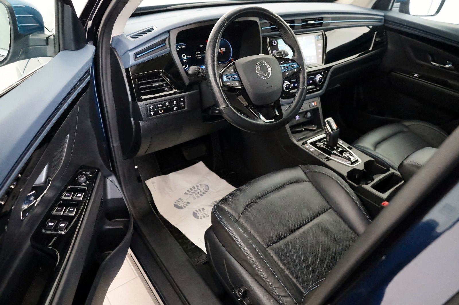 Fahrzeugabbildung Ssangyong Korando e-Motion Titanium Leder,Navi,LED,ACC,+WR