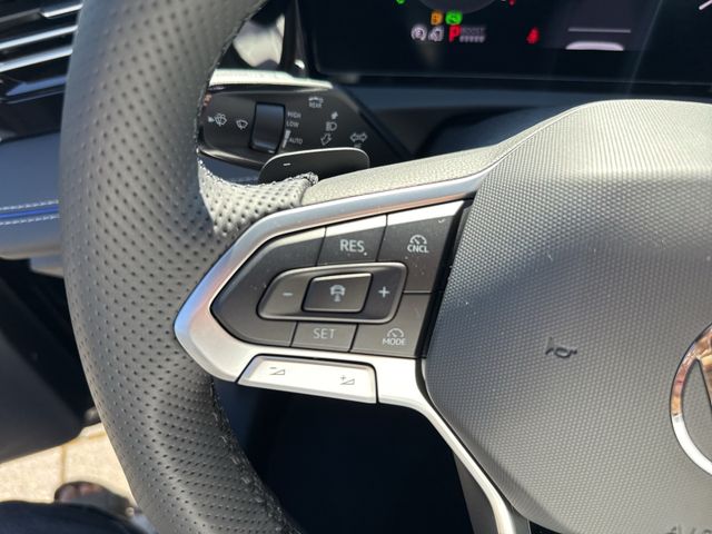 Tiguan R-Line 1.5 eHybrid, AHK, BlackStyle, Area