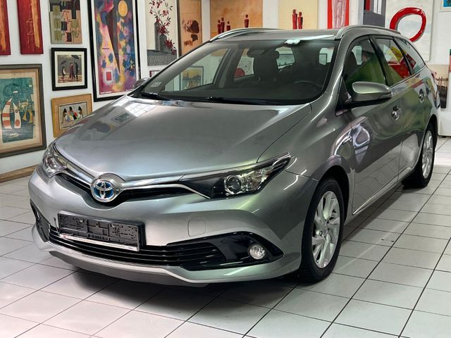 Toyota Auris Touring Sports Hybrid Cool