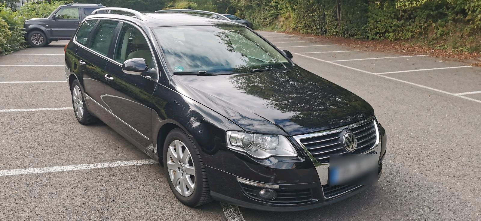 Volkswagen Passat 2009 — interior