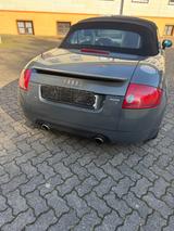 Audi TT Roadster 1.8T quattro 165 kW - - Audi TT aus 2000: Roadster