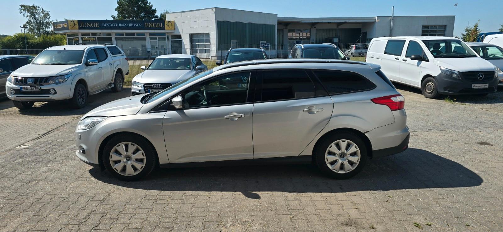 Ford Focus Turnier Trend/Xenon/AHK/Klima