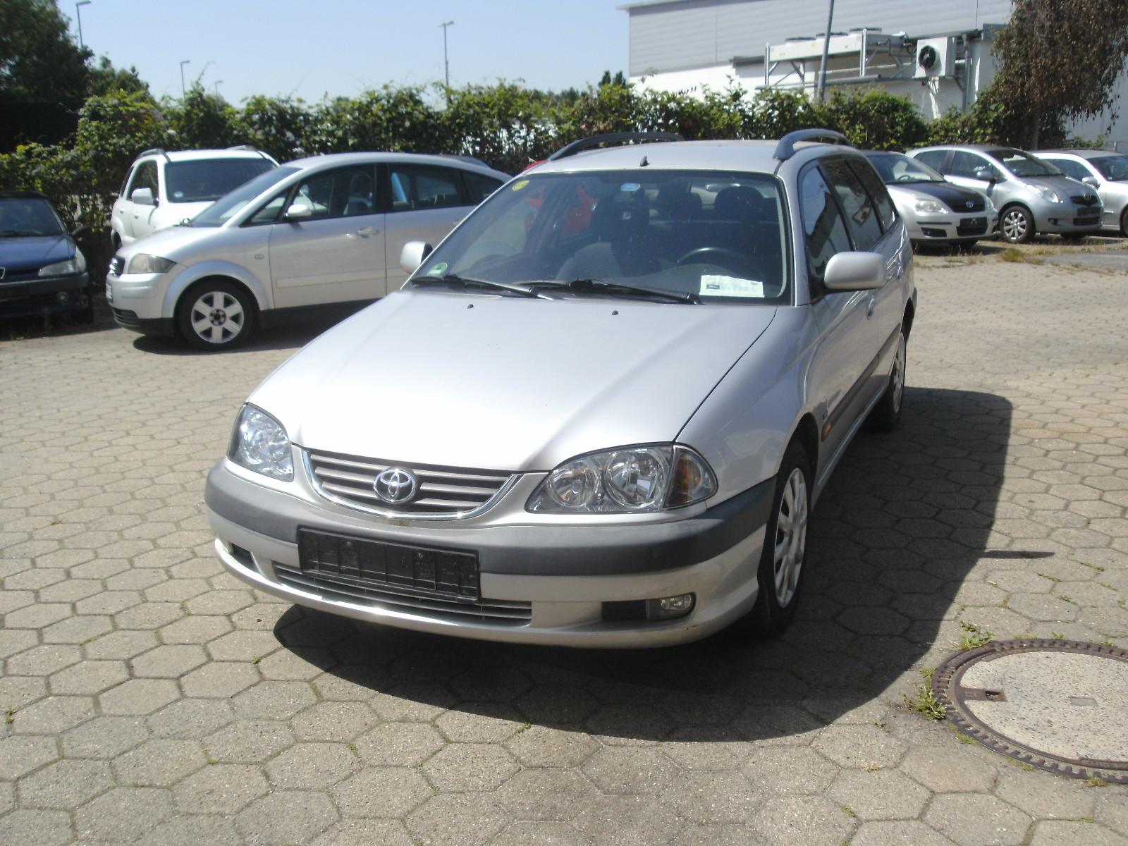 Toyota Avensis 1.8 Linea Sol