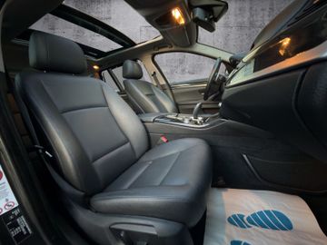 BMW 520 d xDrive Touring*PANO*LED*NAVI*HUD*KAMERA