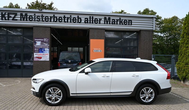 Volvo V90 Cross Country D4 AWD CarPlay Leder LED AHK foto 3