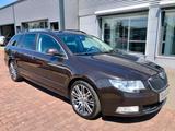 Skoda Superb Combi Family/Sitzhz/Navi/Tempomat/Xenon - Skoda Superb Family