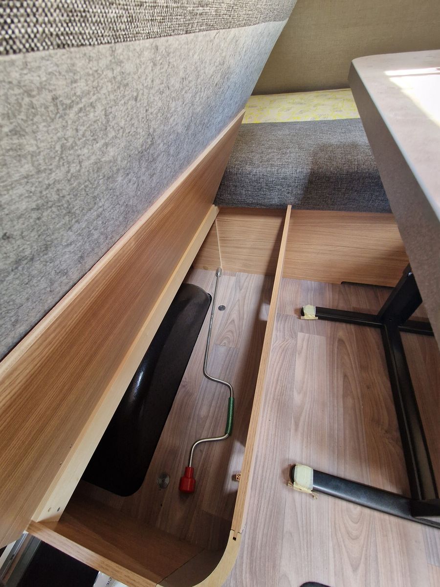 Fahrzeugabbildung T@b BASIC 320