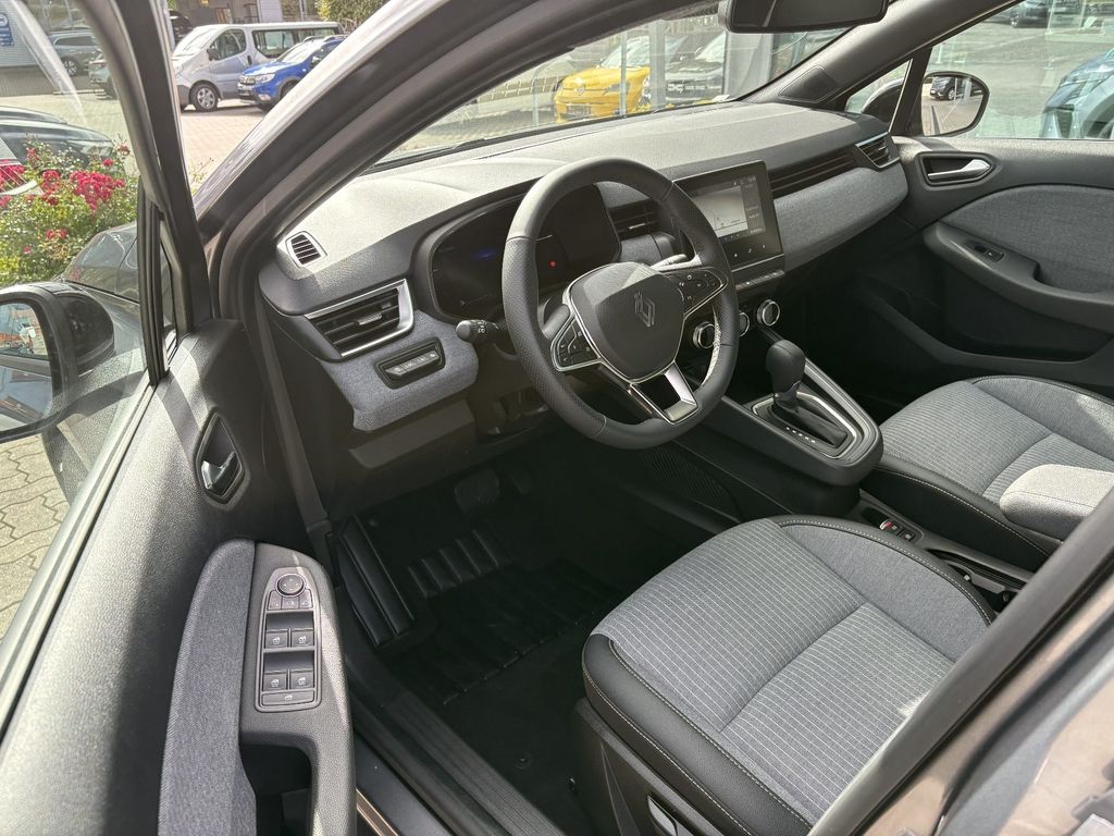RENAULT Clio - Bild 8