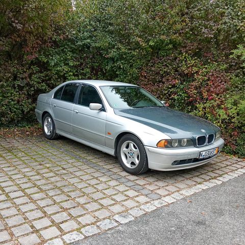 BMW 523i TÜV/NEU