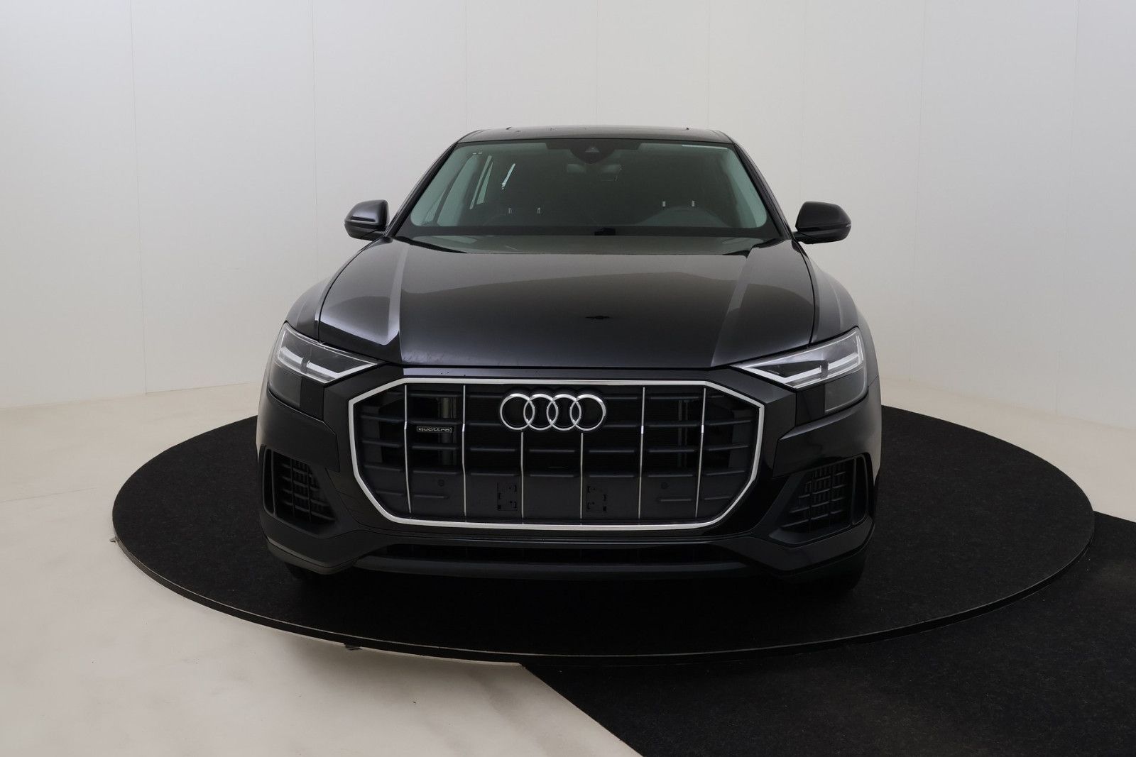 Audi Q8 - 55 TFSI Quattro - export outside EU (T1) imagem 3