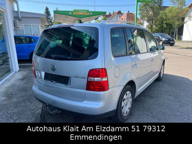 Fahrzeugabbildung Volkswagen Touran Trendline 7 Sitze Automatik Klima