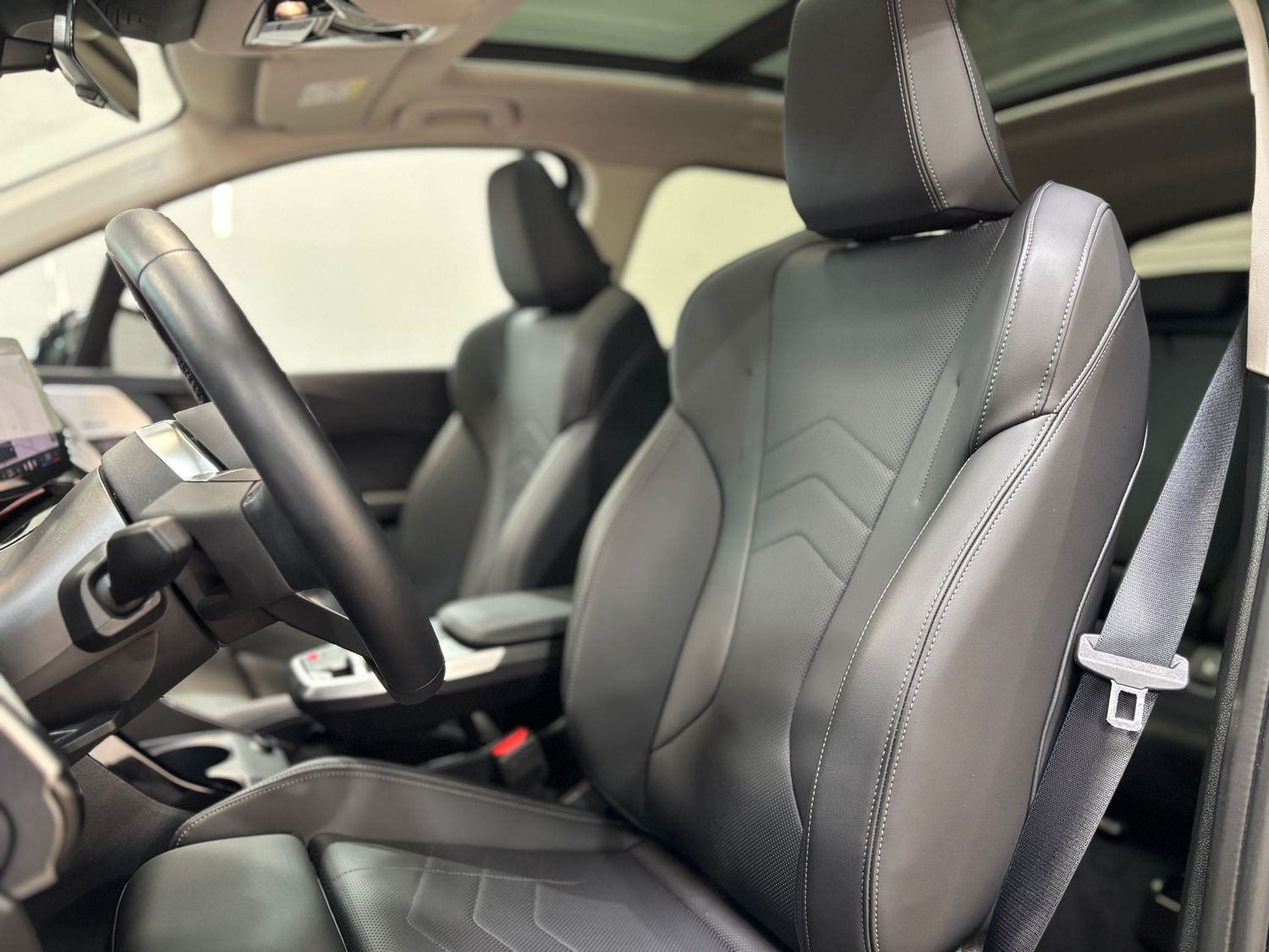 Fahrzeugabbildung BMW 218 Active Tourer Luxury Line Pano#HeadUp#H&K#Ka