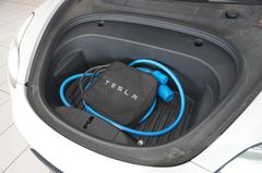 Fahrzeugabbildung Tesla Model 3 PERFORMANCE DUAL-MOTOR NAVI/LED/PILOT+