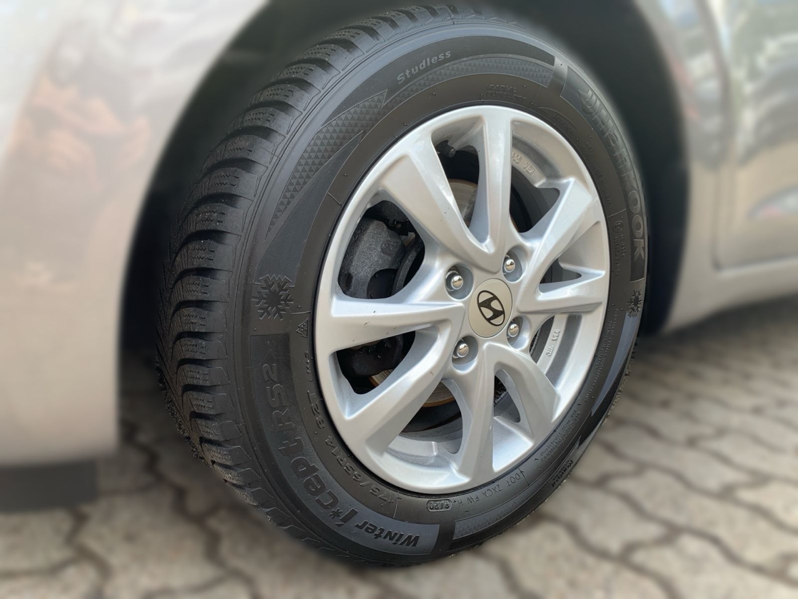 Fahrzeugabbildung Hyundai i10 1.0 Trend Navi Kamera 1 Hand