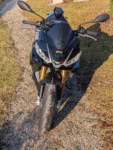 Aprilia Tuono V4 1100 Factory - APRILIA TUONO V4 1100 FACTORY